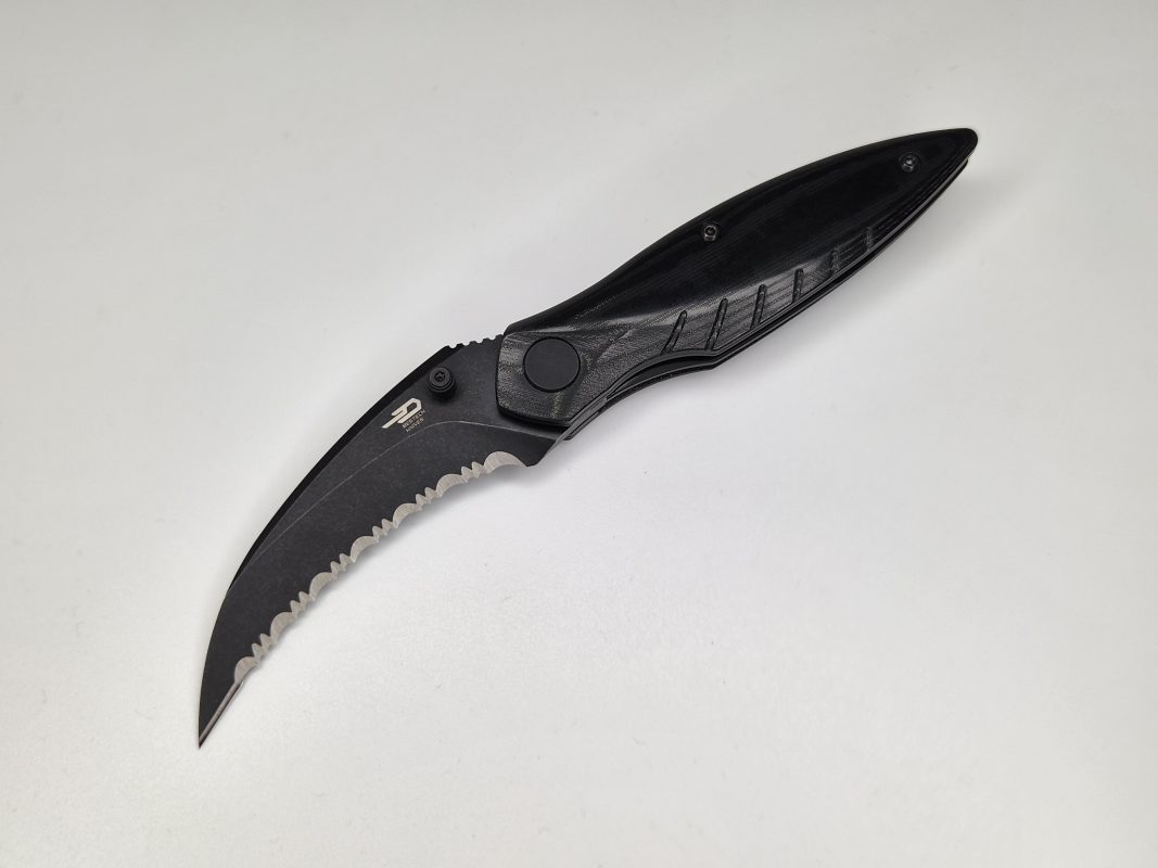 Bestech Mantidae Serrated