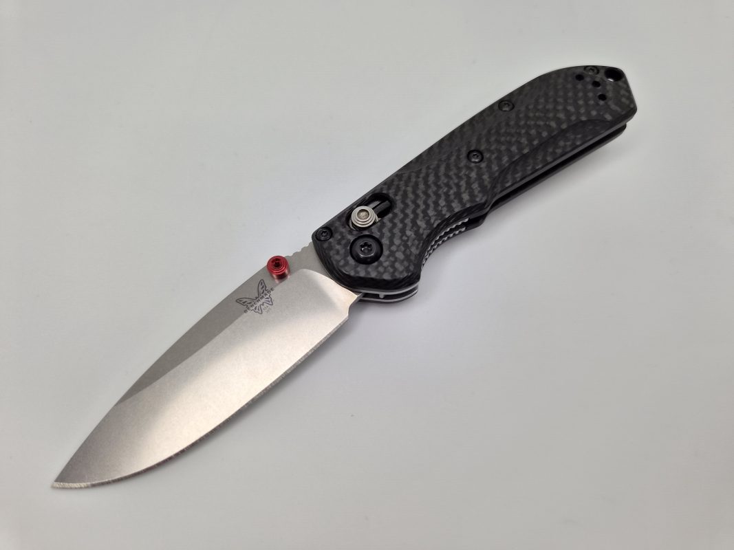 Benchmade Mini Freek Carbon Fiber S90V